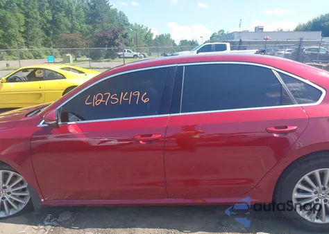 2016 Volkswagen Passat 1.8T Se z USA, uszkodzony, nr VIN 1VWBT7A38GC051169